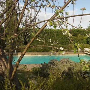Hébergement de vacances Mas De La Lézardière — Maison D'artiste